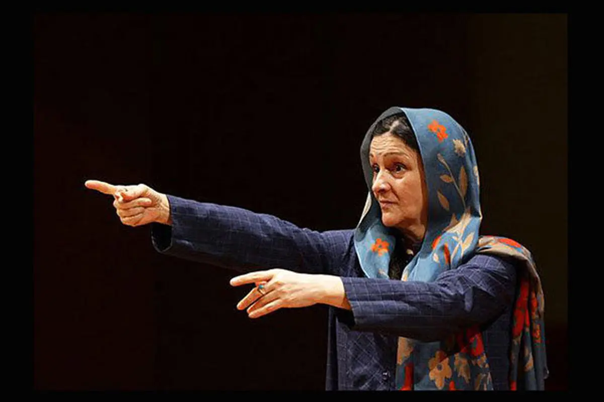 تیپ سبز رنگ گلاب آدینه /عکس