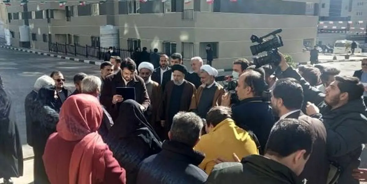 تحویل کلید مسکن مهر به متقاضیان توسط رئیس جمهور