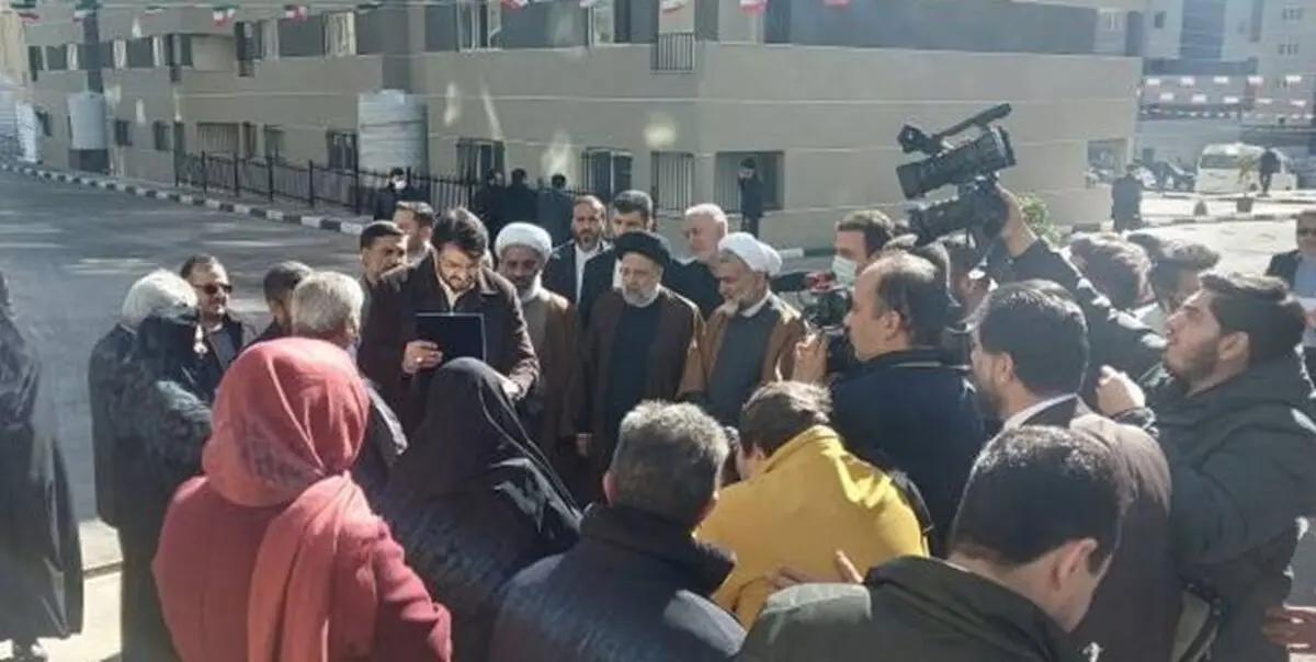 تحویل کلید مسکن مهر به متقاضیان توسط رئیس جمهور