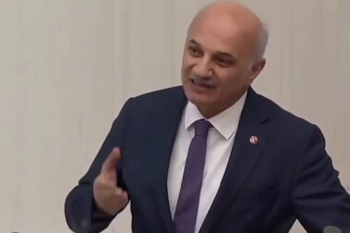 ایران سر خم نکرد! /  اینقدر ساده‌لوح و طرفدار آمریکا نباشید!