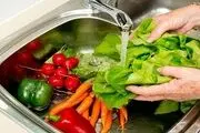 بهترین و کم ضررترین ضدعفونی‌کننده سبزیجات و میوه چیست؟