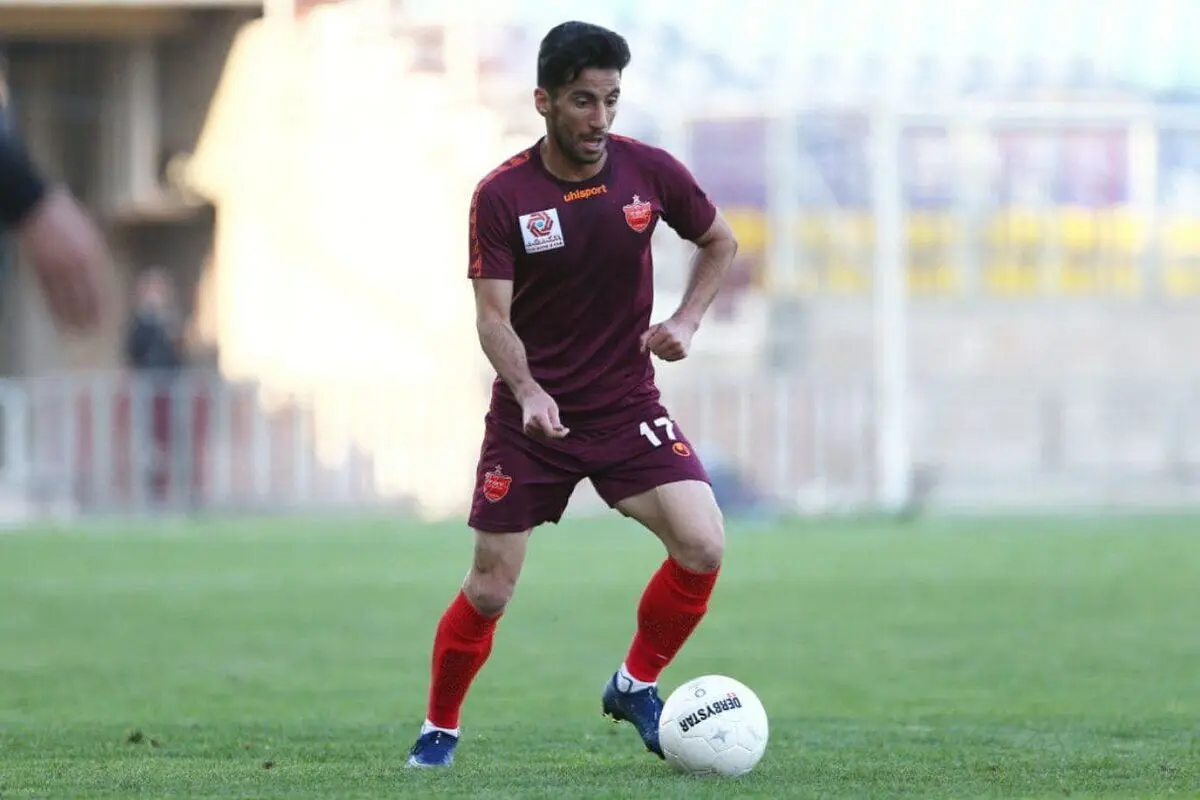 واکنش دفاع راست پرسپولیس به بازی مقابل نفت مسجد سلیمان