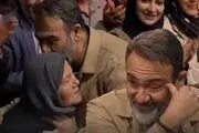 سورپرایز احساسی مهران غفوریان با حضور مادرش بین تماشاگران