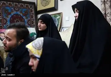حضور رهبر معظم انقلاب در منزل شهید حاج قاسم سلیمانی