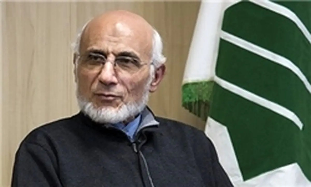 حضور میرسلیم برای ثبت نام در انتخابات ریاست جمهوری دوازدهم