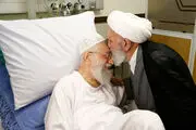 بوسه آیت‌الله ناصری بر پیشانی رهبر انقلاب+ تصاویر