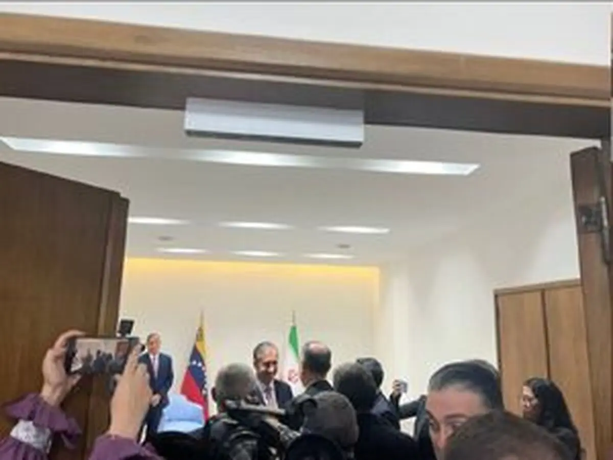 
دیدار امیرعبداللهیان با وزیر نفت ونزوئلا
