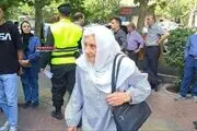 رای دادن آنژل عرب شیبانی همسر مشاور فرح در انتخابات مرحله دوم 1403/ عکس