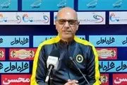 مربی سپاهان قراردادش را تمدید کرد+ عکس