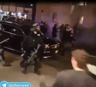 برخورد شدید پلیس آمریکا  با تظاهرات آرام معترضین/ فیلم