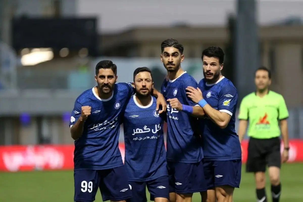 گل‌گهر صدرنشین شد