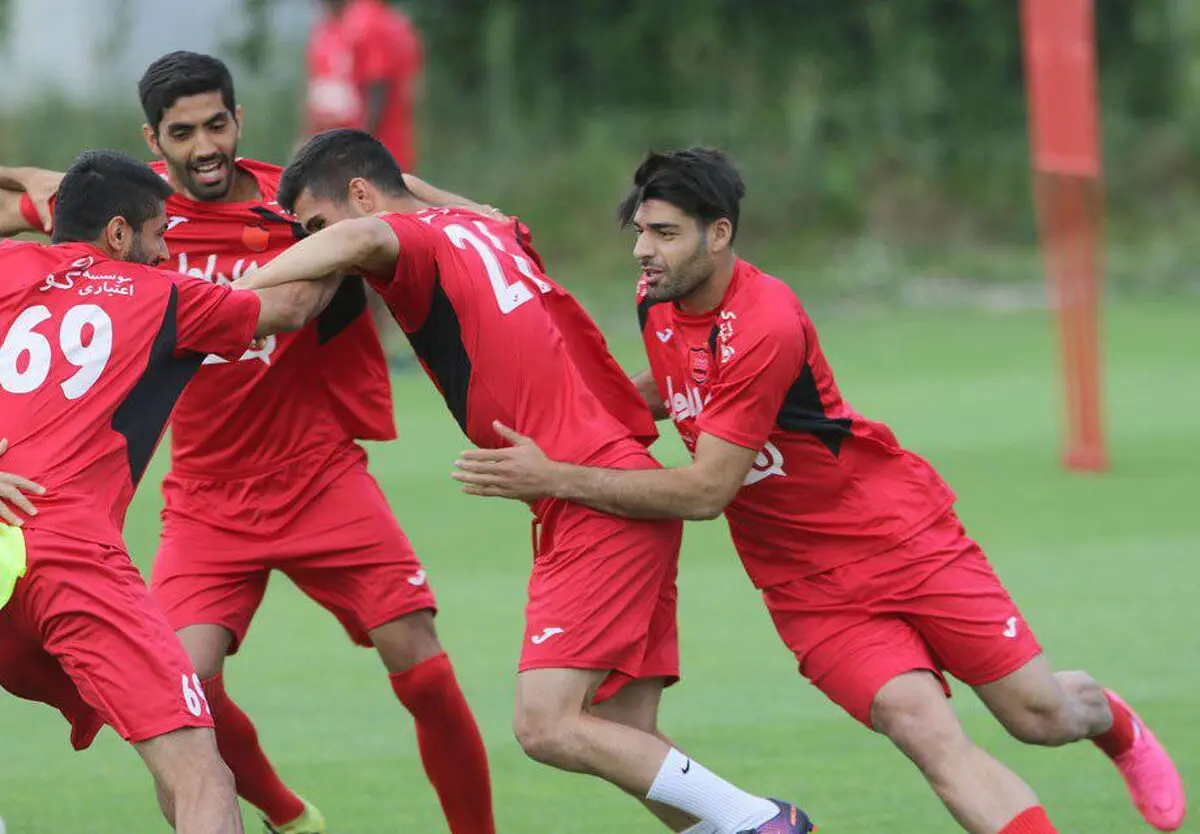 "زو" و "فوتبال آمریکایی" در تمرینات پرسپولیس+تصاویر