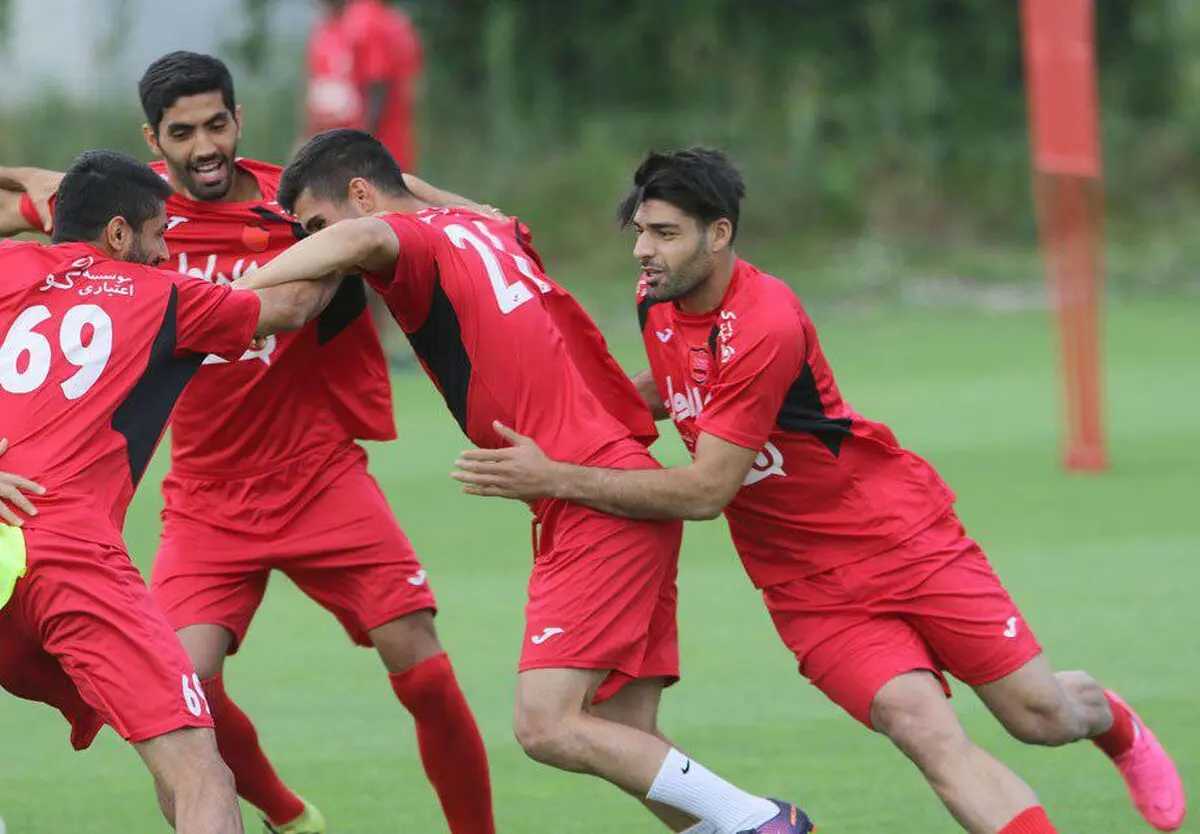 "زو" و "فوتبال آمریکایی" در تمرینات پرسپولیس+تصاویر