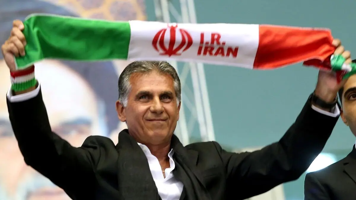  بازیکنان کی‌روش را به آسمان پرتاب کردند