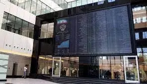 تداوم نوسانات کوتاه شاخص بورس / فملی پیشران بازار شد
