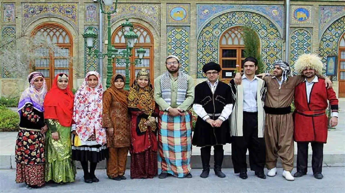 پوشاک بخش مهم فرهنگ هر سرزمینی است