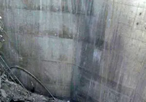 سقوط
یک کارگر از دیوار سد کوچری
