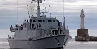 خروج کشتی مین‌روب نیروی دریایی انگلیس از خلیج فارس