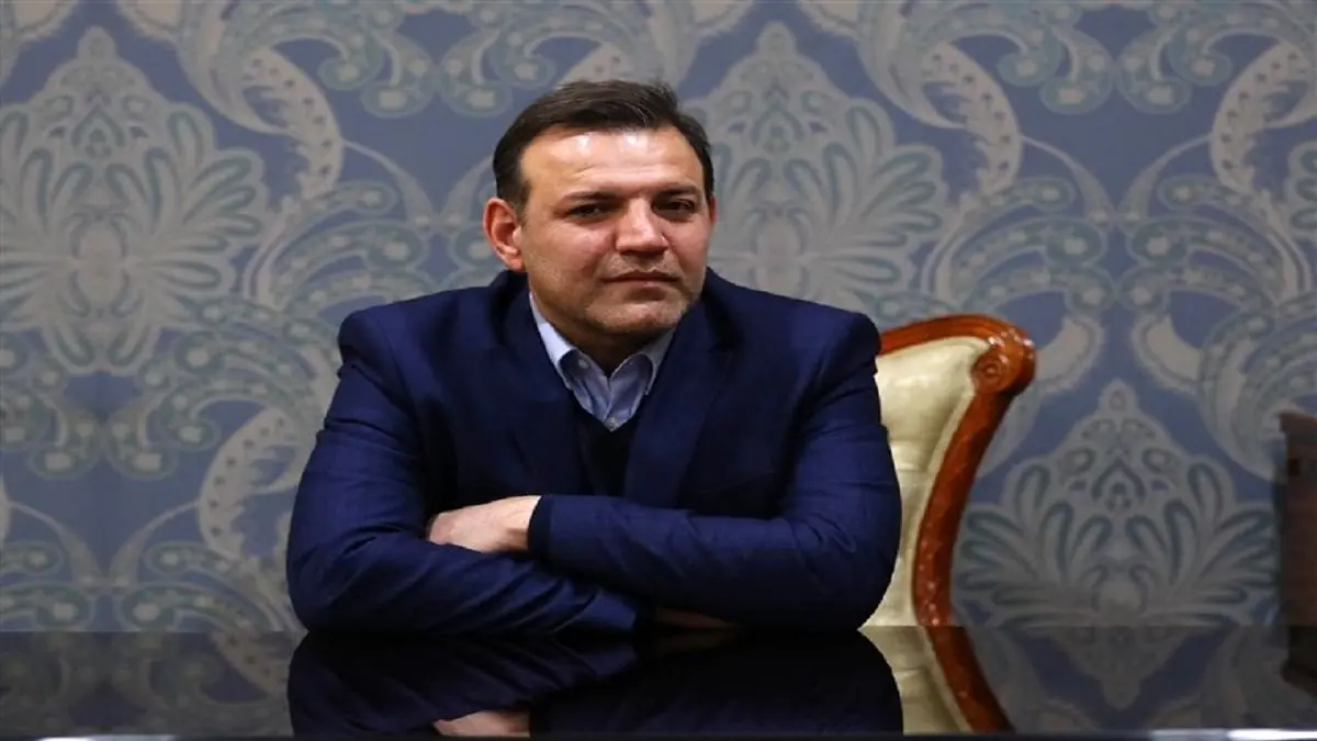 عزل عزیزی خادم رسمی شد