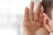 سمعکی که لب‌خوانی می‌کند
