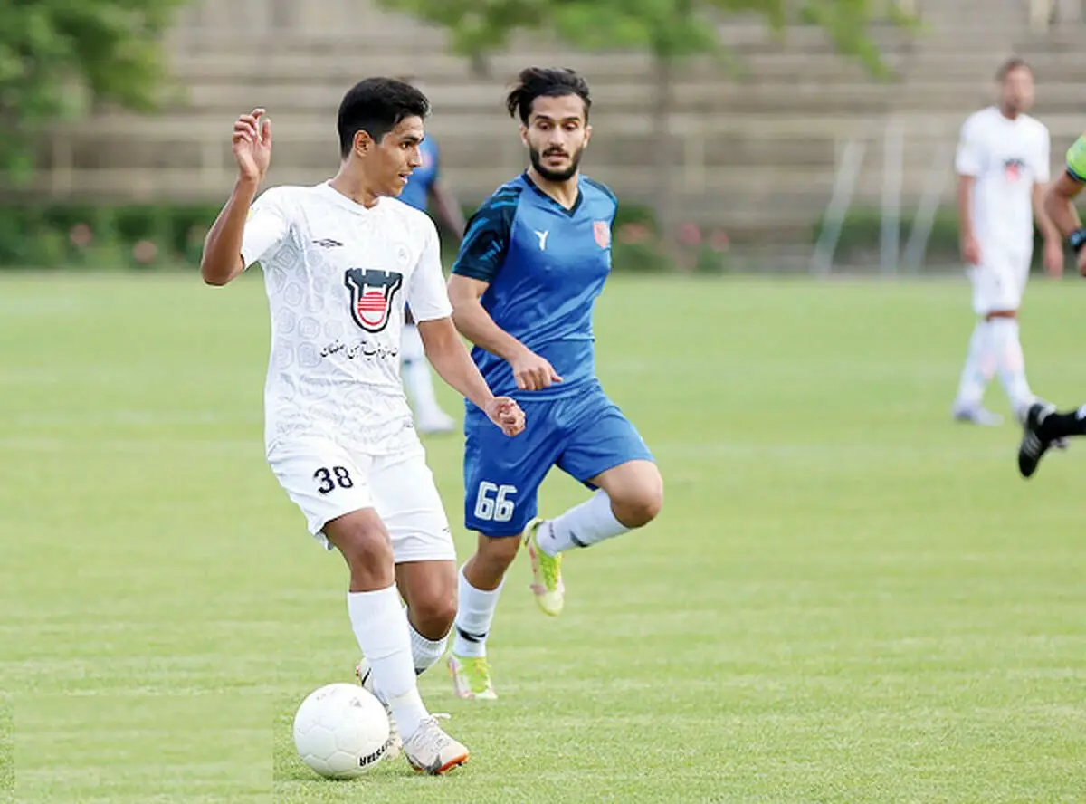 جنگ استقلال و پرسپولیس بر سر این بازیکن لیگ برتری
