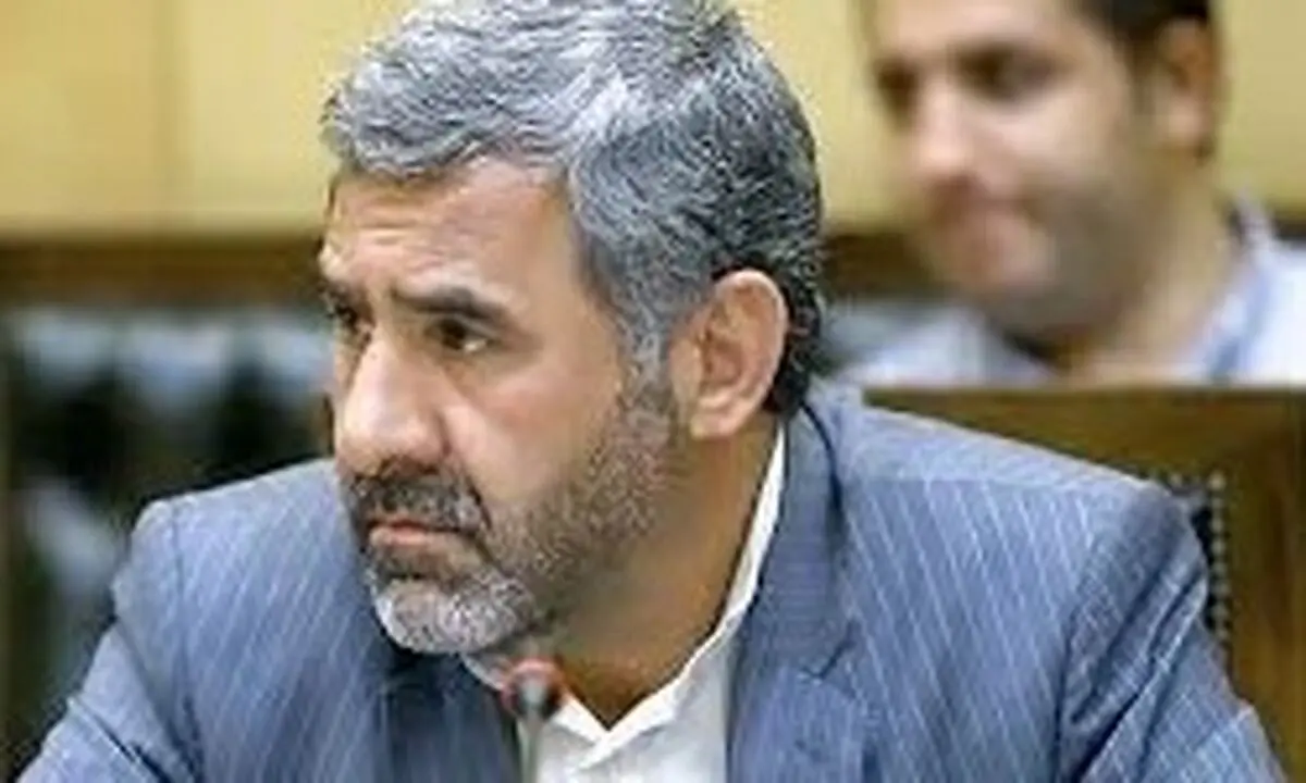 آنهایی که گفتند بعد از بنزین فقط 4 درصد گرانی داریم، به مجلس گزارش دهند
