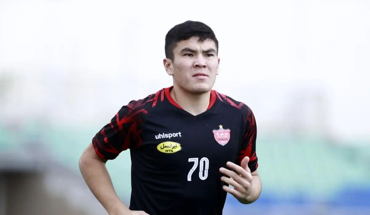 مهاجم پرسپولیس همچنان روی مُخ هواداران
