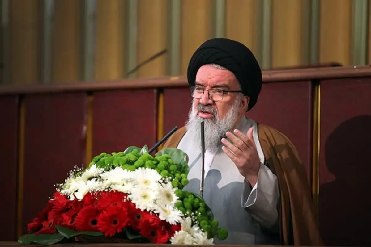 آیت‌الله احمد خاتمی: تمام شرایط قانون اساسی در آیت‌الله سید مجتبی خامنه‌ای بود
