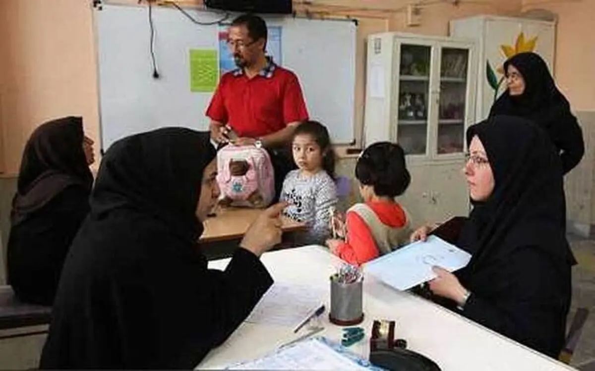 تحویل ندادن پرونده تحصیلی به مادران در برخی مدارس تهران
