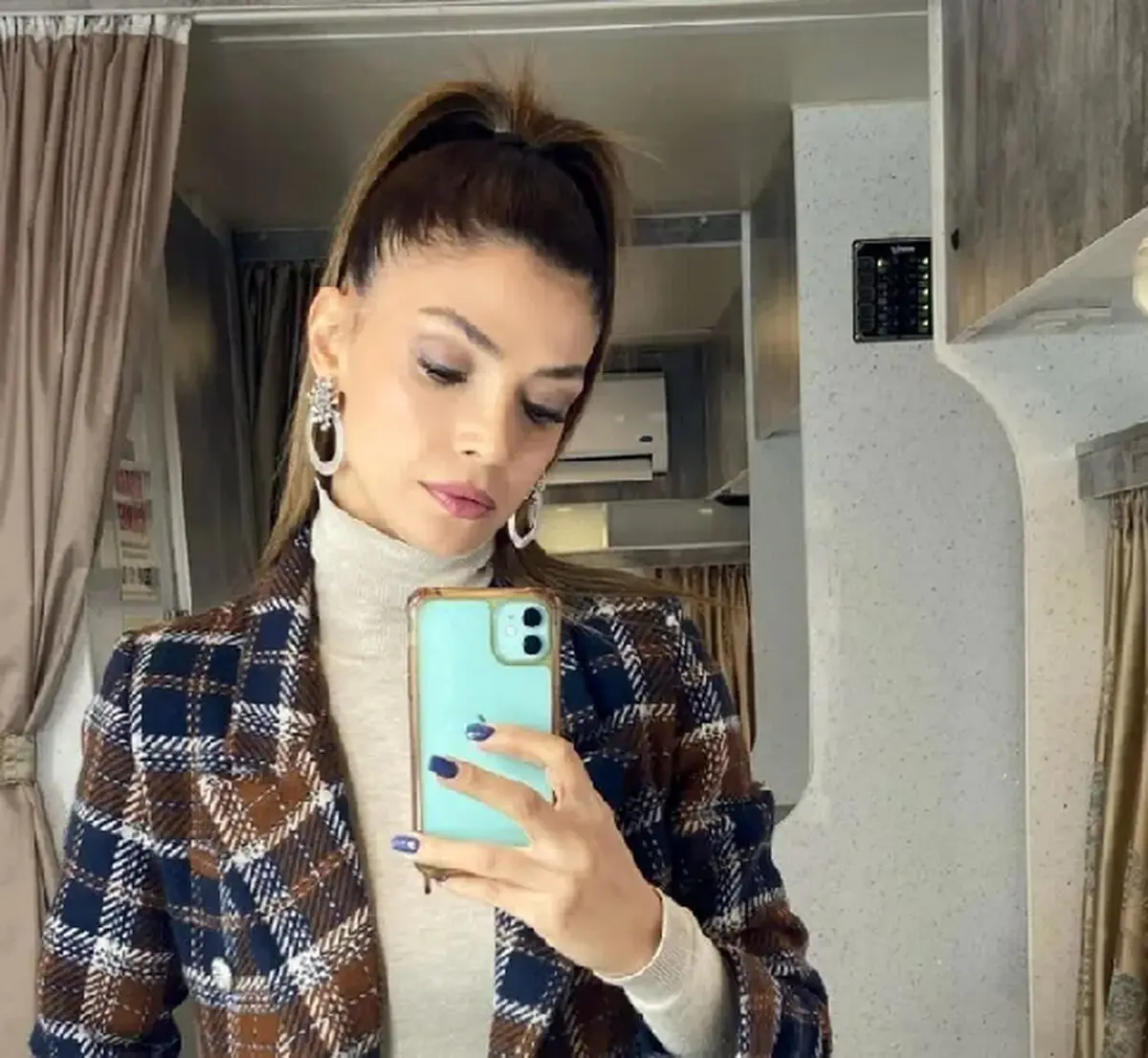 تغییر چهره جذاب «الیف» سریال عشق ممنوع در 40 سالگی