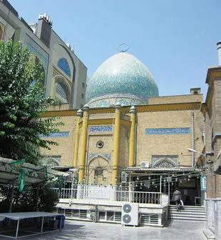 بر فراز گنبد مسجد فخرالدوله 