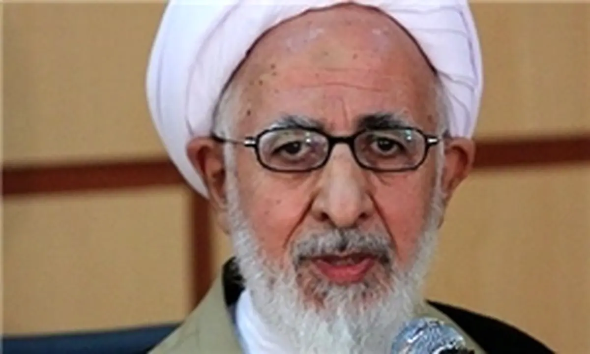 کسانی که دیگران را تخریب میکنند زودتر به چاه میافتند