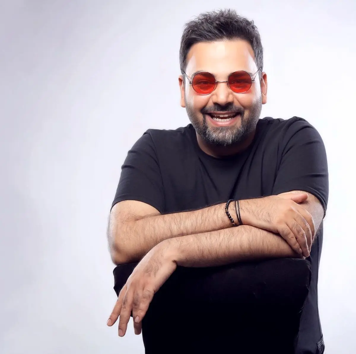 احسان علیخانی سر به زیر شد /عکس
