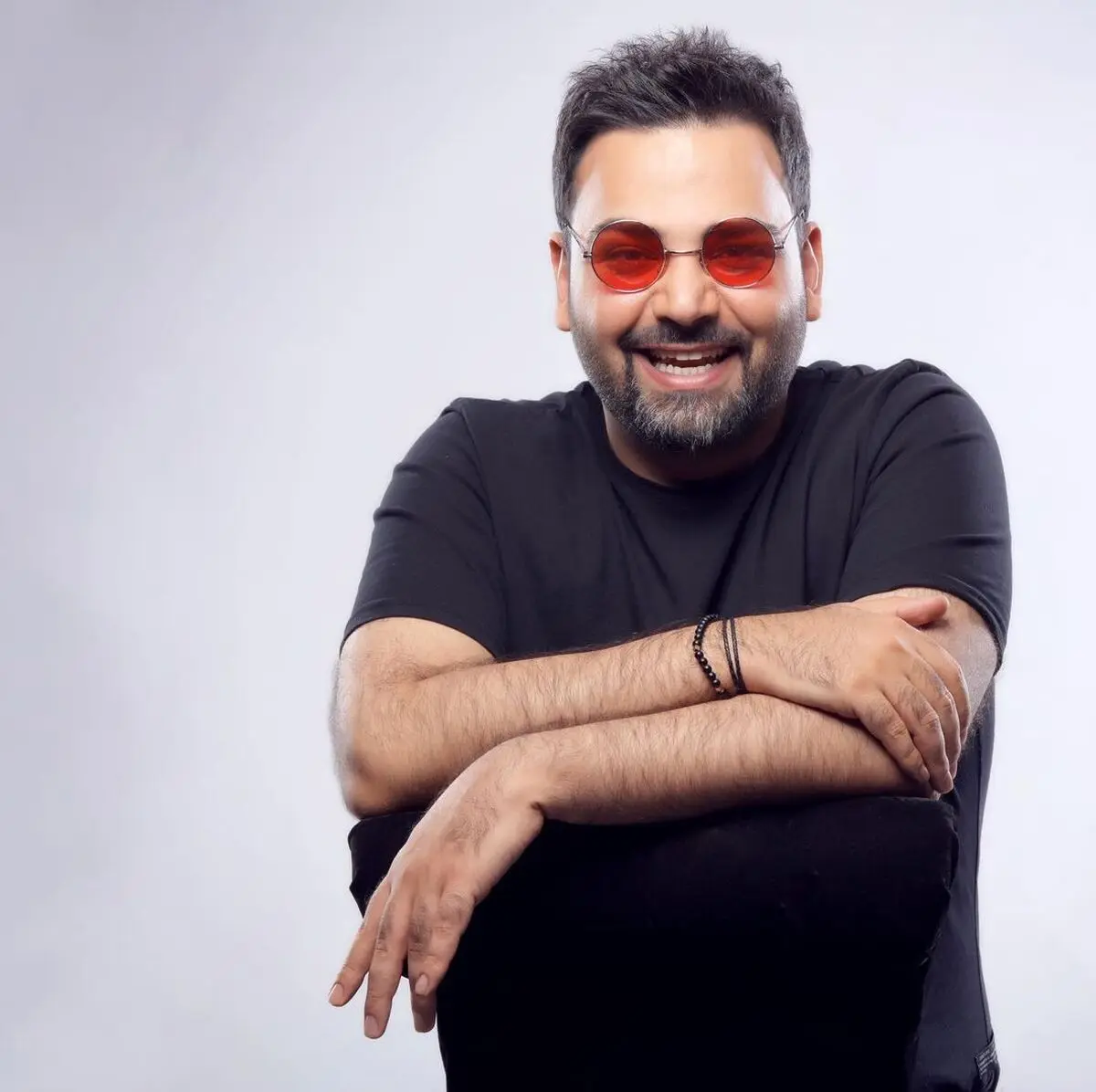 احسان علیخانی سر به زیر شد /عکس