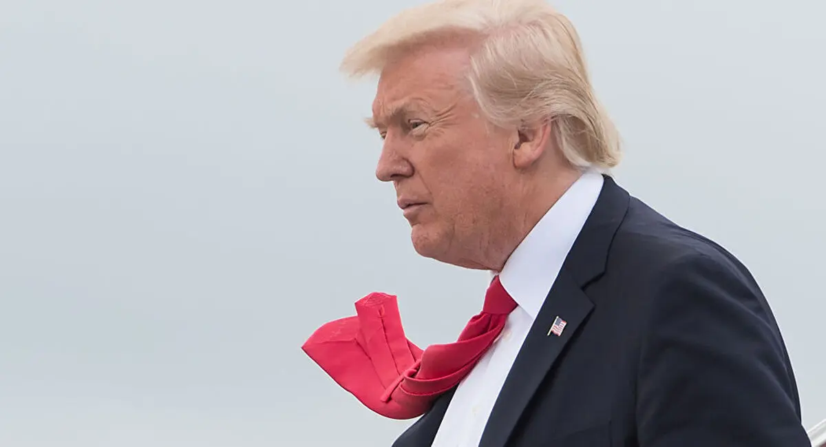 هافینگتن پست بررسی کرد: دونالد ترامپ چقدر احمق است؟ 