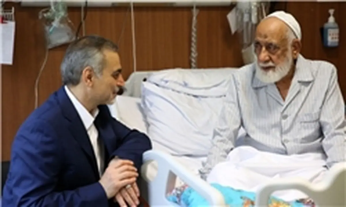 حسین فریدون از حجت الاسلام طباطبایی عیادت کرد