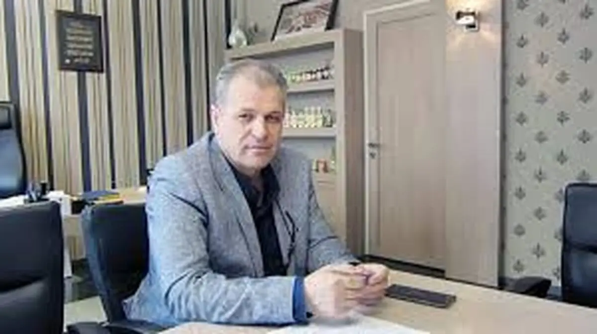 کامران منزوی استعفا داد