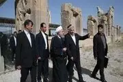 بازدید روحانی از تخت جمشید و آرامگاه سعدی و حافظ