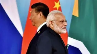 نیروهای هند و چین در مقابل یکدیگر صف آرایی کردند
