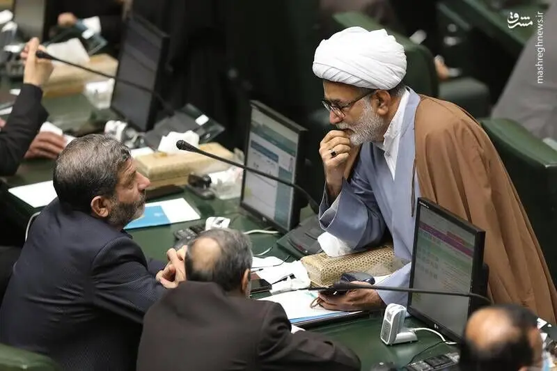 جلسه علنی مجلس در یکشنبه ۲۰ فروردین۱۴۰۲/گزارش تصویری
