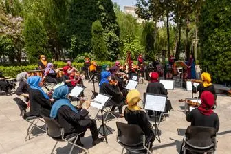 با اجرای ارکستر سمفونیک بانوان «سرزمین مادری»
سمفونی «شهرزاد» تماشایی شد/ ادای احترام به کادر درمان
