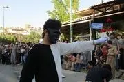 نمایش خیابانی با موضوع اعتیاد در بانه برگزار شد + عکس