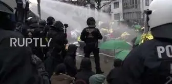 تظاهرات علیه نژادپرستی در فرانسه / پلیس دست به دامن گاز فلفل شد