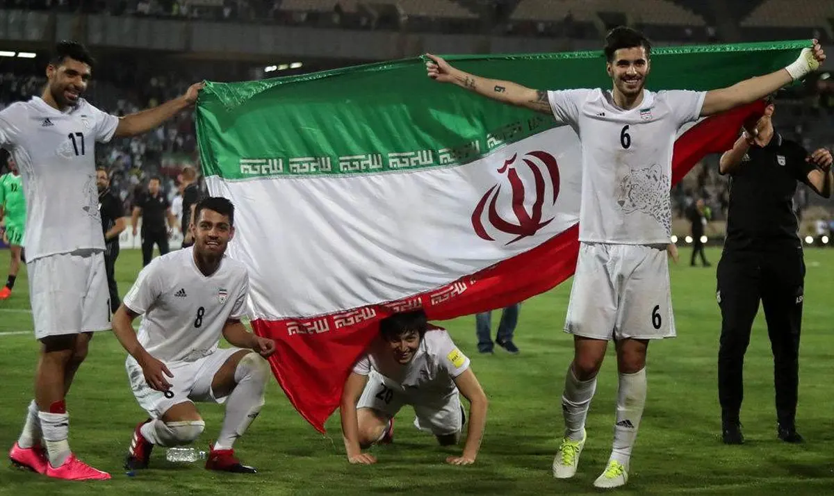 روسها با بازوبند مشکی مقابل تیم ملی ایران