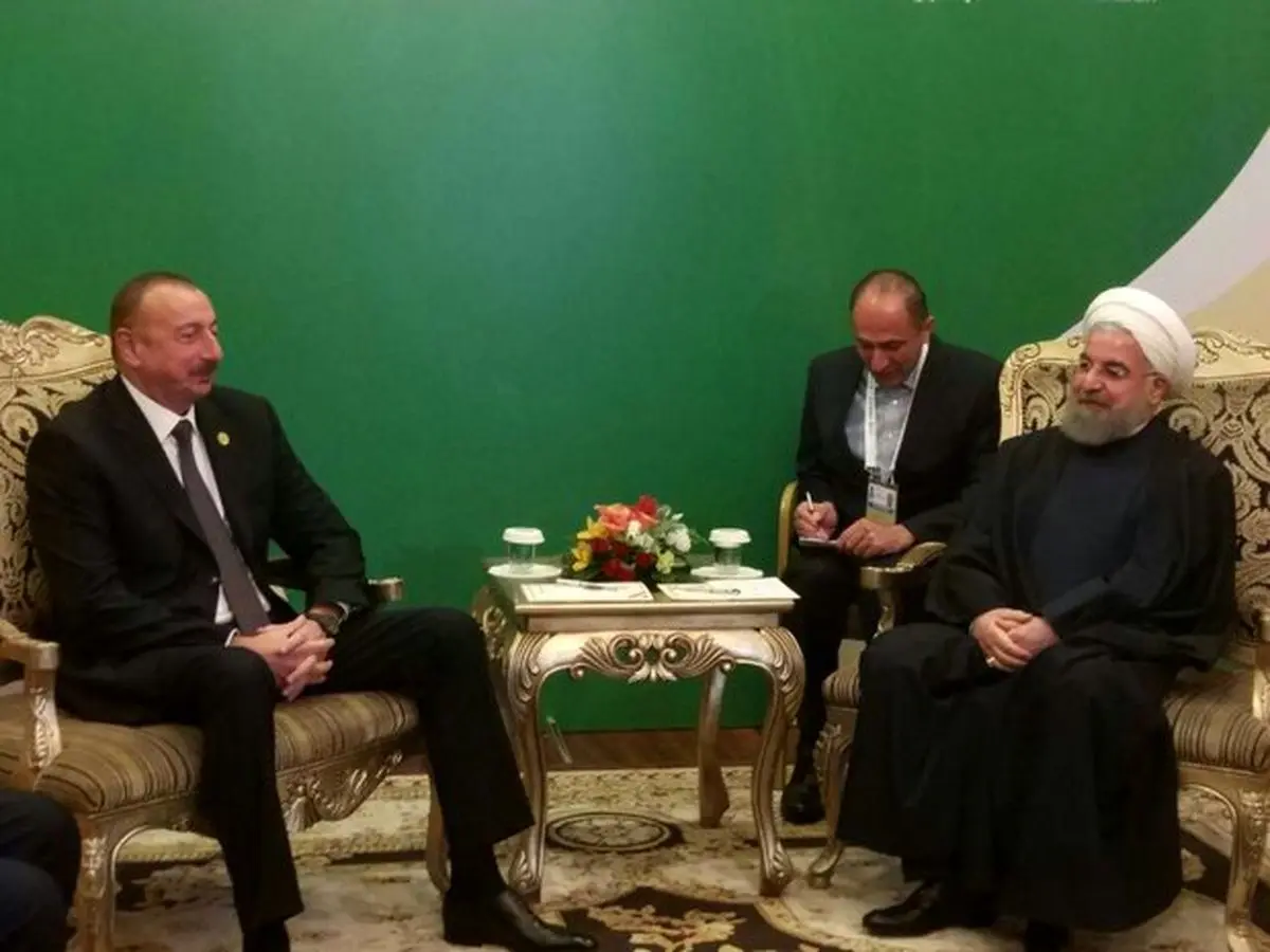 گفتگوی «روحانی» و «الهام علی اف» در حاشیه اجلاس آستانه