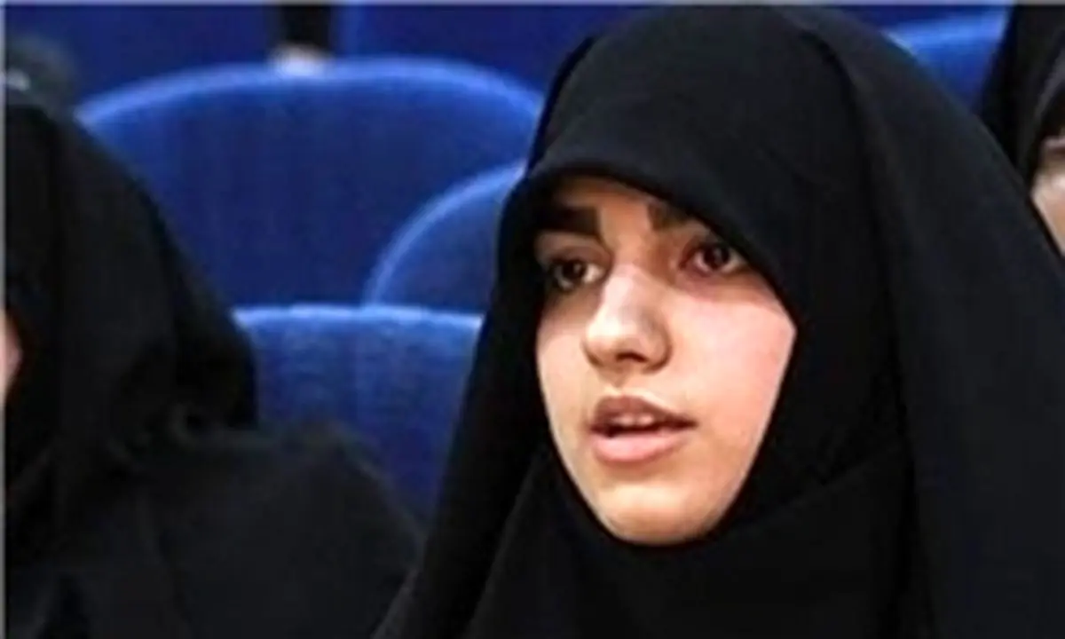 دانشجویان مقابل جولان احزاب در دانشگاه میایستند