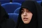 دانشجویان مقابل جولان احزاب در دانشگاه می‌ایستند
