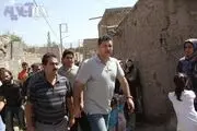 عکس / حضور علی دایی در مناطق زلزله زده