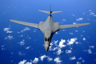 افزایش پرواز بمب افکنهای «بی-1 لنسر» آمریکا بر فراز دریای چین جنوبی