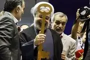 سیاستمداری که دل هوادارانش را هم زده است!